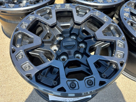 (4) 17" Ford F-150 Raptor R OEM BEADLOCK rims wheels 2024 2025 2026 Texas Truck Tire