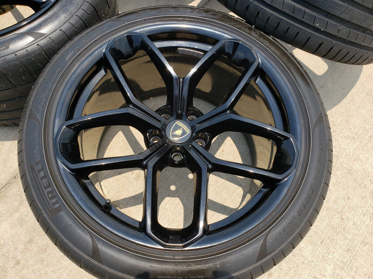 19" Lamborghini Huracan LP580 OEM wheels rims tires OE Kari 2020 2021 2022 2023 Texas Truck Tire