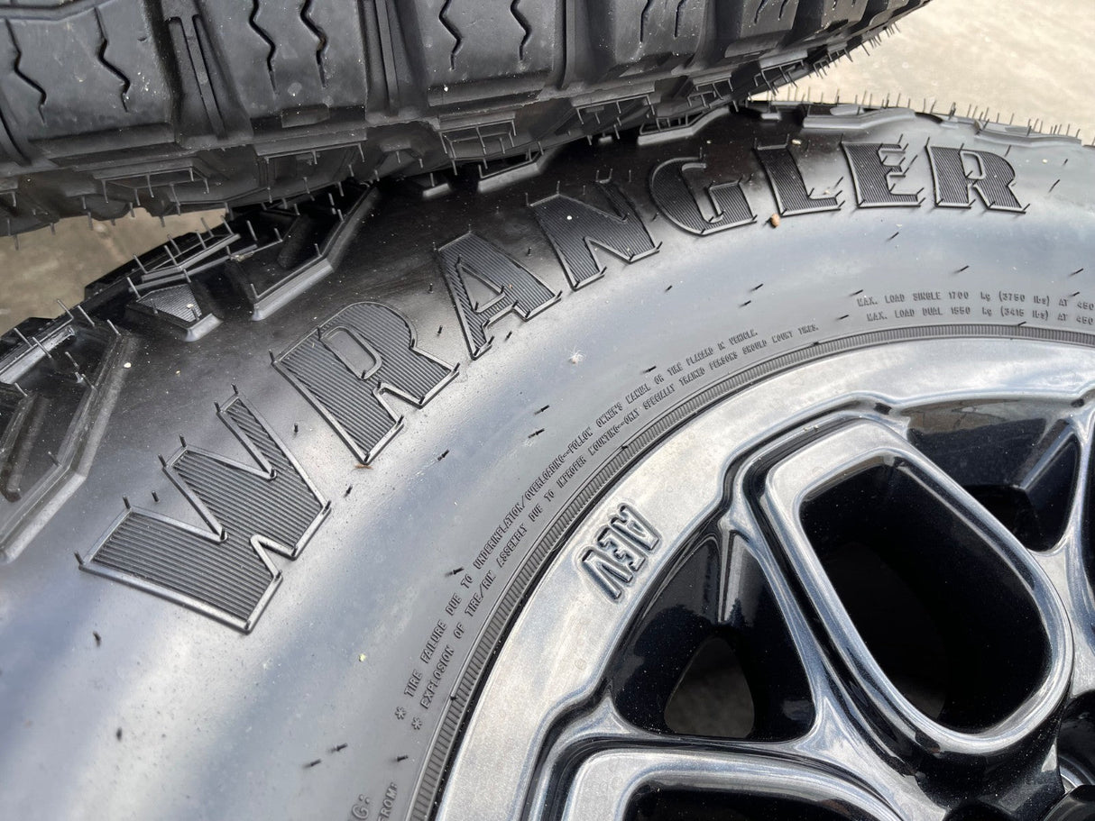 18" AEV Chevy BISON Trail Boss ZR2 2500 OEM wheels rims GMC Sierra GOODYEAR 35" Texas Truck Tire