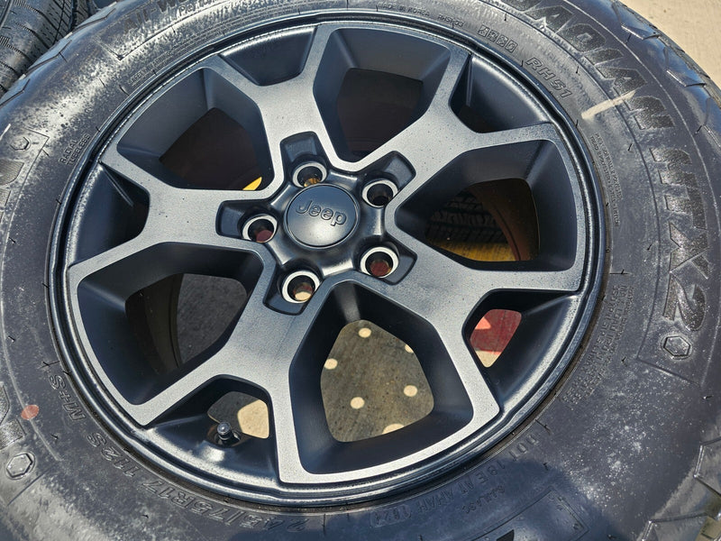 (1) 17" Jeep Wrangler Rubicon OEM 9218 wheel rim Gladiator tire NEXEN HTX2 NEW Texas Truck Tire