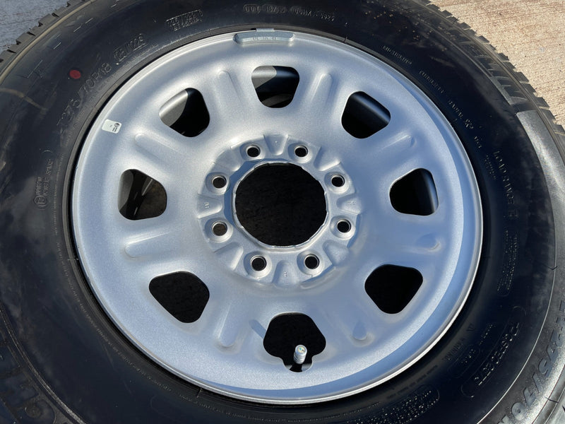 18" Chevy Silverado GMC Sierra 2500 3500 OEM 8096 wheel rim spare MICHELIN NEW Texas Truck Tire