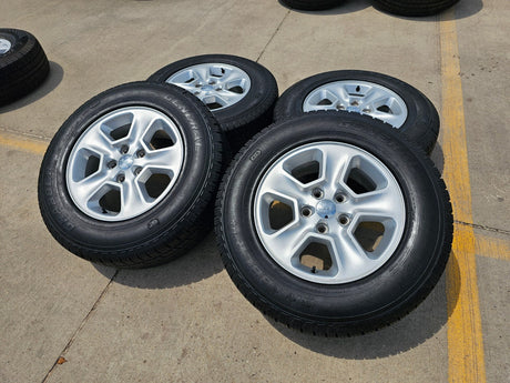 17" Jeep Grand Cherokee OEM wheels rims 9135 tires GENERAL Texas Truck Tire