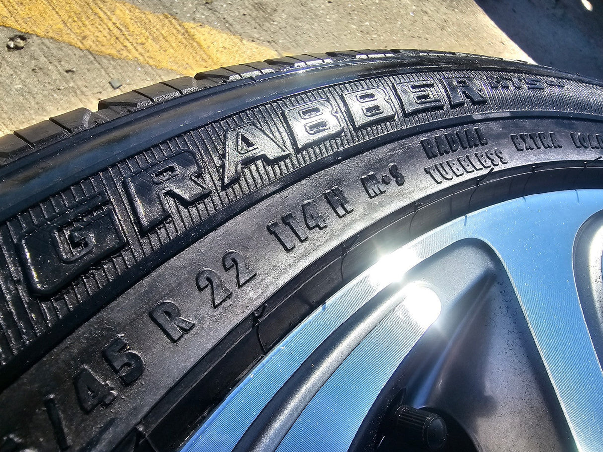 (1) 22" Lincoln Navigator BLACK LABEL OEM 10497 rim wheel 2022 2023 2024 GENERAL Texas Truck Tire