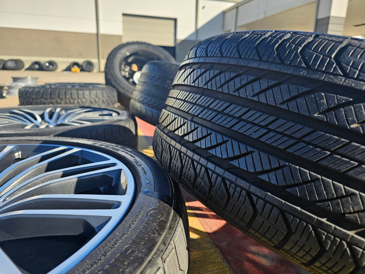 19" BMW 530i 540i 530e M550i 4 5 6 7 OEM 86328 Series wheels rims Style 664M Texas Truck Tire