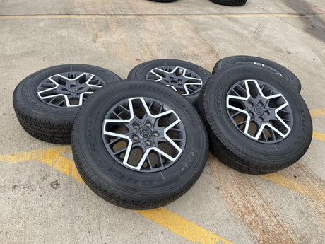 18" Jeep Wrangler Grand Cherokee Gladiator OEM 9331 wheels rims 2025 2026 NEW Texas Truck Tire