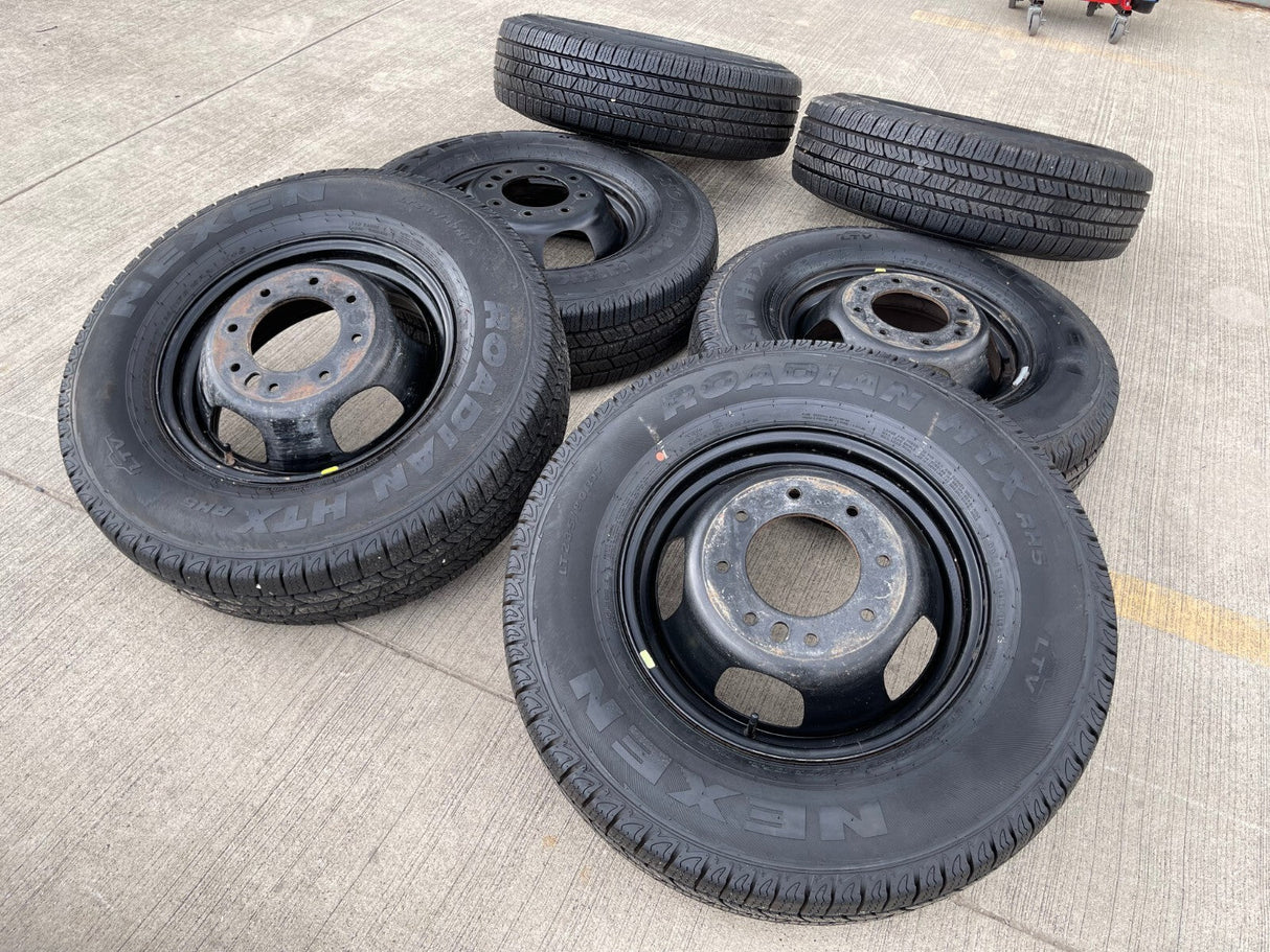 17" Dodge Ram 3500 Dually Laramie 8x200 wheels rims 2703 2704 OEM Texas Truck Tire