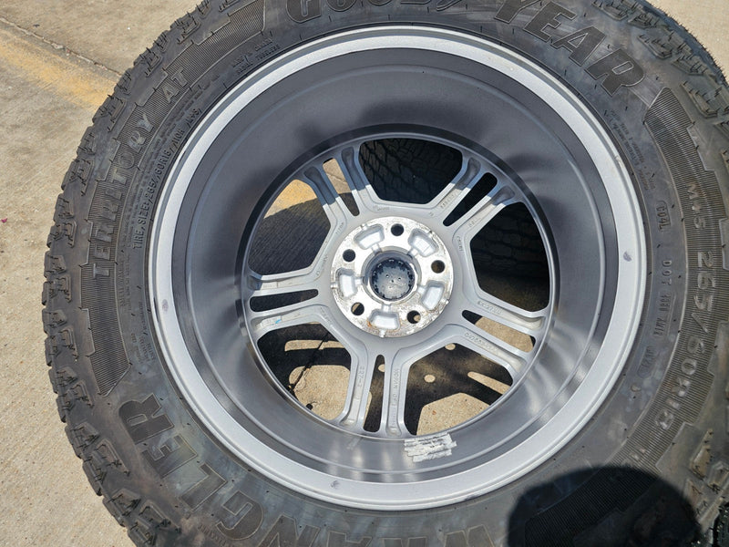 18" Jeep Grand Cherokee TRAILHAWK L OEM wheels rims 9309 Durango Texas Truck Tire