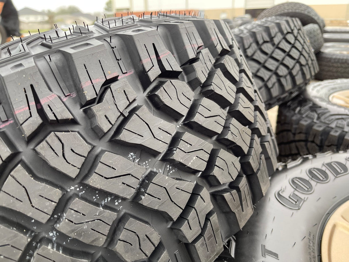 (4) 17" Jeep Wrangler Rubicon OEM 96226 wheels rims Gladiator NEW Texas Truck Tire