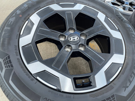 18" Hyundai Santa Fe Cruz OEM wheels rims 52910 Black 2023 2024 2025 2026 Texas Truck Tire