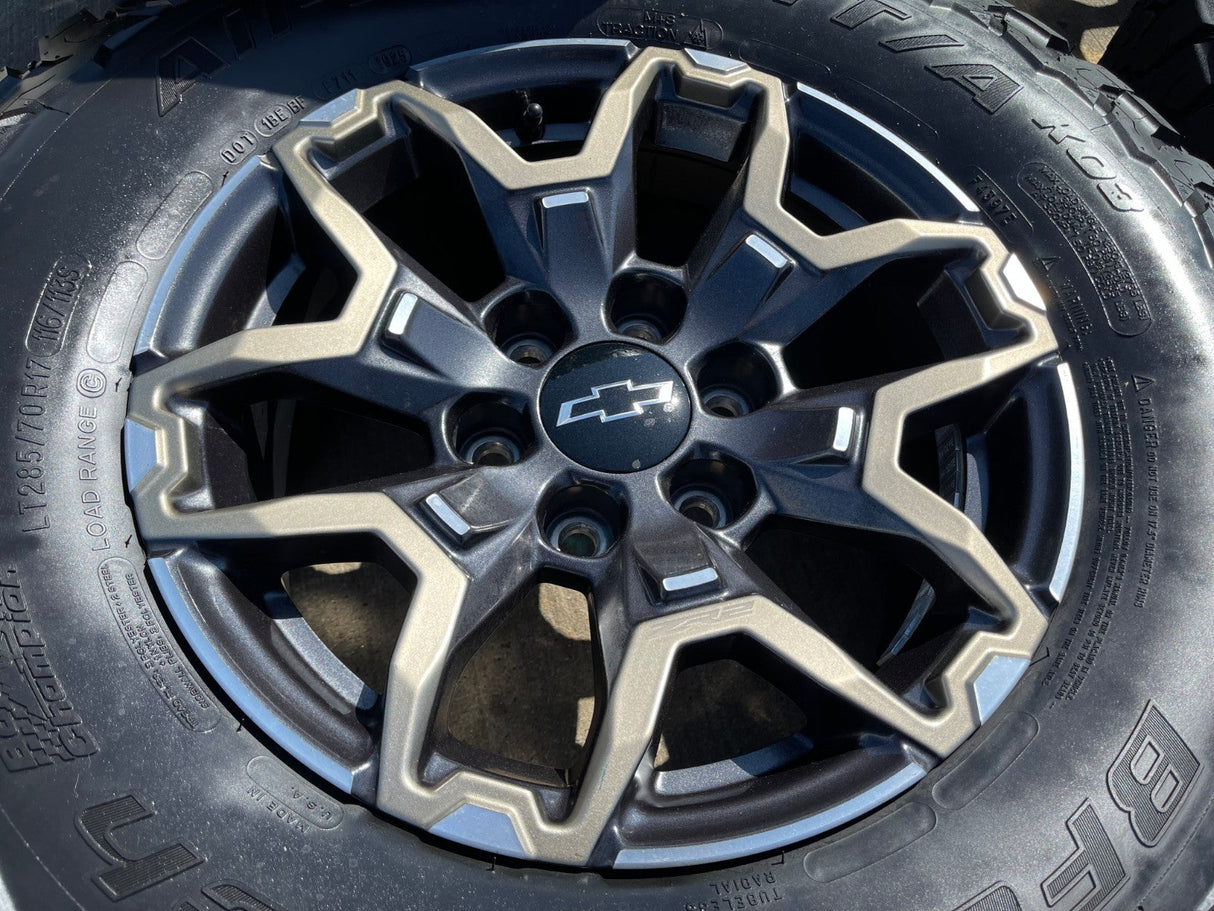 17" Chevy Silverado ZR2 OEM 95751 Beadlock wheels rims Colorado Sierra NEW Texas Truck Tire