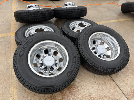 18" GMC Sierra 3500 DENALI Dually rims wheels OEM 8x210 2025 2026 MICHELIN NEW Texas Truck Tire