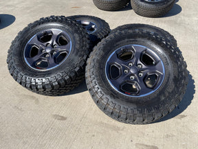 17" Jeep Wrangler Gladiator RUBICON OEM 9236 wheels rims FALKEN M/T Texas Truck Tire
