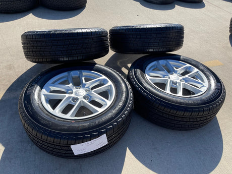 18" Jeep Grand Cherokee L OEM wheels rims 9286 Durango 2024 2025 2026 MICHELIN Texas Truck Tire