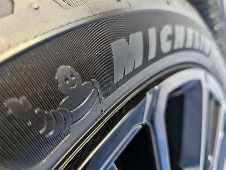 24" Chevy Tahoe Silverado OEM High Country wheels rims 2025 2026 NEW MICHELIN Texas Truck Tire
