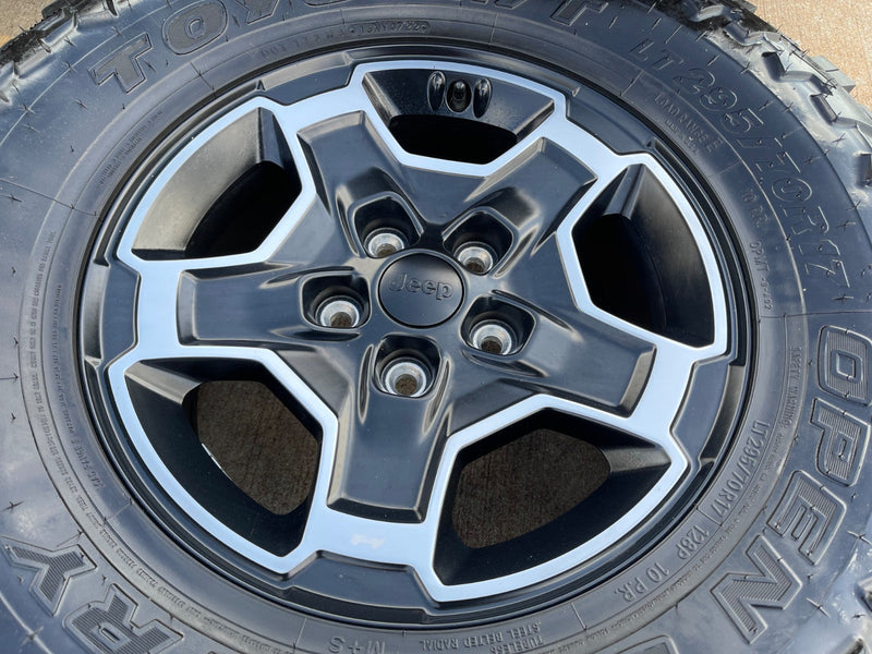 17" Jeep Wrangler RUBICON OEM wheels rims tires 9259 black TOYO 33" Texas Truck Tire