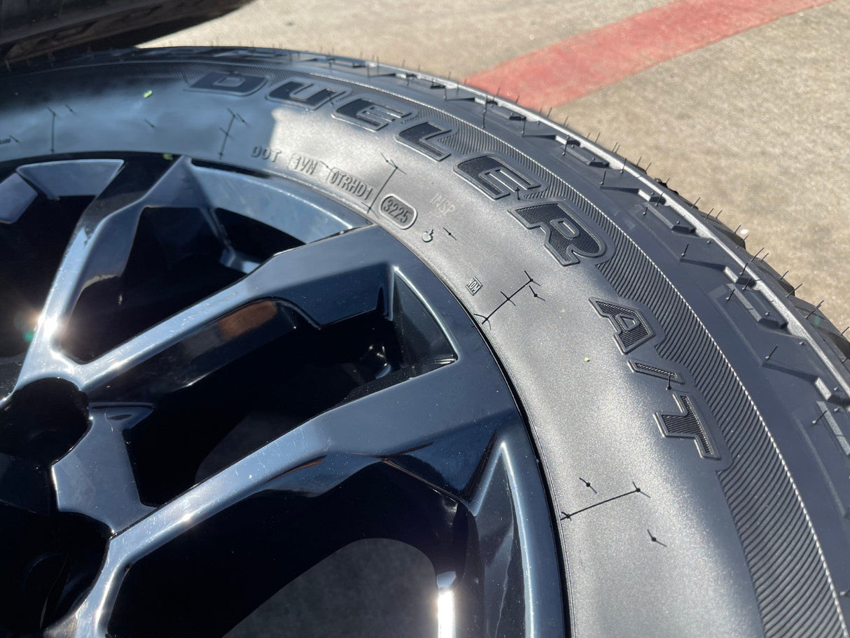 20" Chevy Silverado Trail Boss GMC AT4 2500 OEM 94030 wheels rims NEW A/T Texas Truck Tire