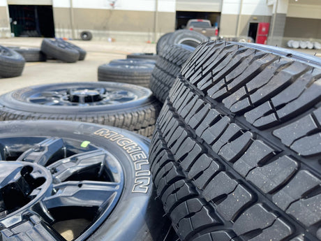 20" GMC Sierra AT4X 2500 3500 OEM 14137 5963 wheels rims Silverado NEW MICHELIN Texas Truck Tire