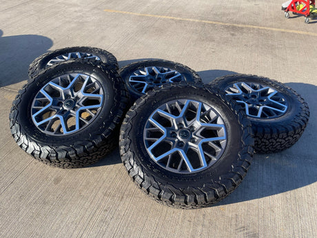 18" Jeep Wrangler Grand Cherokee Gladiator OEM 9331 wheels rims NEW BFG Texas Truck Tire