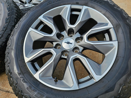 20" Chevy Silverado 1500 Tahoe Suburban OEM 5915 5916 wheels rims DUELER A/T Texas Truck Tire