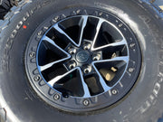 17" Jeep Wrangler 392 Gladiator Rubicon OEM 9329 BEADLOCK wheels rims NEW 35" Texas Truck Tire