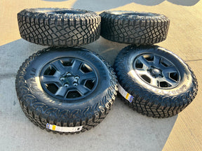 17" Jeep Wrangler Rubicon OEM 9260 wheels rims Gladiator GOODYEAR  A/T 33" NEW Texas Truck Tire