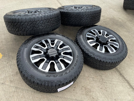 20" GMC Sierra DENALI ULTIMATE 2500 3500 OEM wheels rims 5958 14138 tires Texas Truck Tire
