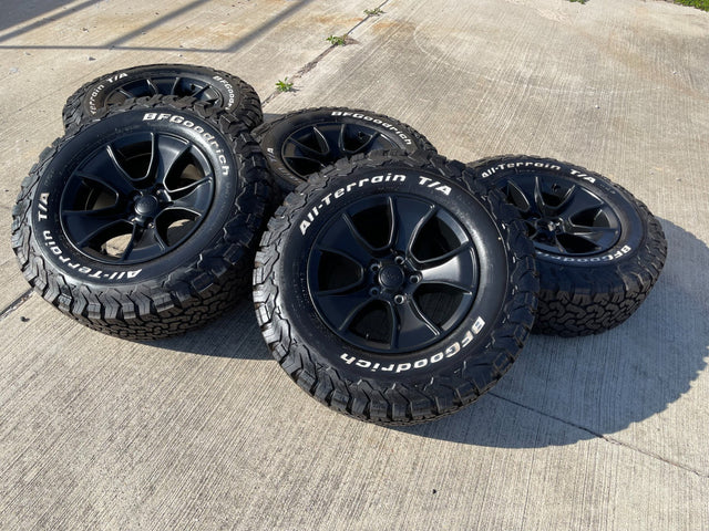 (5) 17" Jeep Wrangler Rubicon OEM 96226 wheels rims Gladiator BFG KO2 NEW 2026 Texas Truck Tire