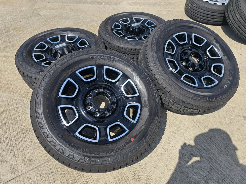 20" Ford F-250 F-350 OEM Lariat Platinum wheels rims 10486 tires 2024 2025 Texas Truck Tire