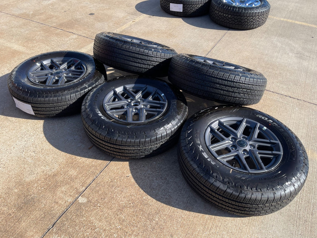 17" Jeep Wrangler Rubicon OEM wheels rims 9324 Gladiator 2025 2026 NEXEN NEW Texas Truck Tire