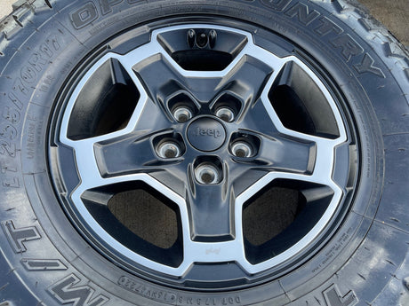 17" Jeep Wrangler RUBICON OEM wheels rims tires 9259 black TOYO 33" Texas Truck Tire
