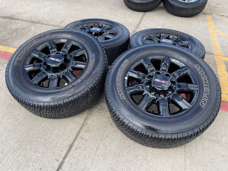 20" GMC Sierra AT4X 2500 3500 OEM 14137 5963 wheels rims Silverado MICHELIN Texas Truck Tire