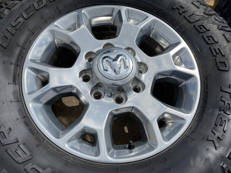 18" Ram 2500 3500 Laramie Power Wagon OEM wheels rims 2693 tires COOPER 35" Texas Truck Tire