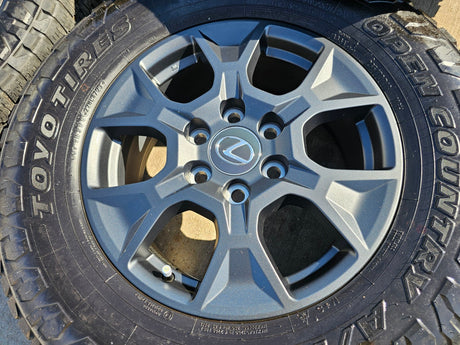 18" Lexus GX550 OEM wheels rims Toyota Land Cruiser Tundra Sequoia TOYO A/T3 Texas Truck Tire
