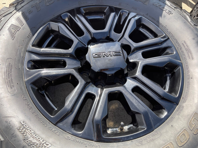 20" GMC Sierra Chevy 2500 OEM 5957 BLACK DIAMOND wheels rims tires BFG 37" Texas Truck Tire
