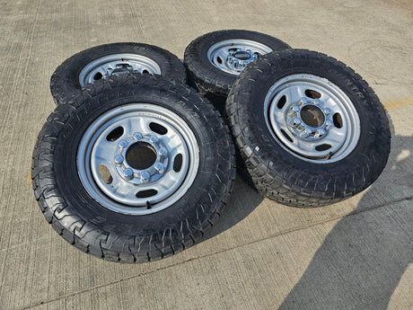17" Ford F-250 F-350 OEM 3828 wheels rims tires 2022 2023 2024 2025 TOYO A/T3 Texas Truck Tire