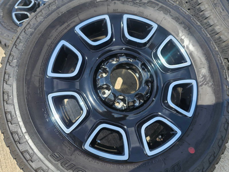 20" Ford F-250 F-350 OEM Lariat Platinum wheels rims 10486 tires 2024 2025 Texas Truck Tire