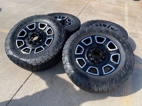 20" Ford F-250 F-350 OEM 10486 Lariat wheels rims 2024 2025 2026 TOYO 35" Texas Truck Tire