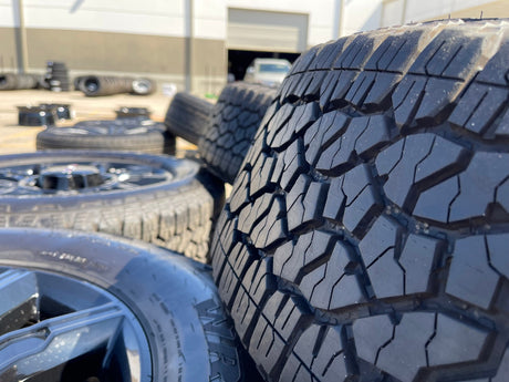 20" GMC Sierra DENALI 2500 3500 OEM 14137 5963 wheels rims Silverado NEW Texas Truck Tire