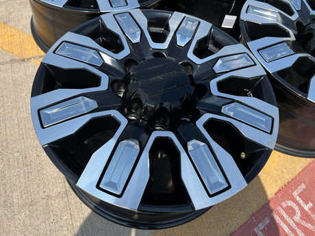 20" Chevy Silverado ULTIMATE 2500 3500 OEM 5958 14138 wheels rims 2024 2025 NEW Texas Truck Tire