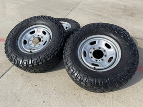 17" Ford F-250 F-350 OEM 3828 wheels rims tires NITRO GRAPLER M/T 33" Texas Truck Tire