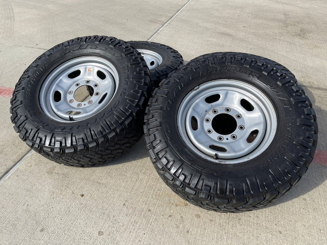 17" Ford F-250 F-350 OEM 3828 wheels rims tires NITRO GRAPLER M/T 33" Texas Truck Tire