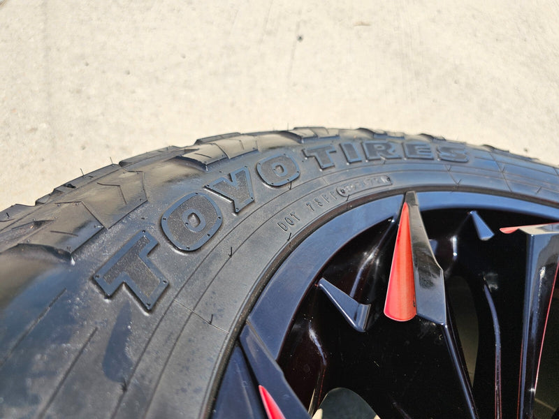 22x10 FUEL D775 Reaction Chevy Dodge Ram 2500 3500 wheels rims 37" 8x165 8x6.5 Texas Truck Tire