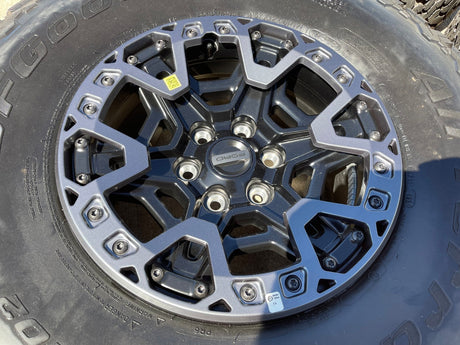 17" Ford F-150 Raptor R OEM BEADLOCK rim wheel 37" tire spare 2024 2025 2026 NEW Texas Truck Tire