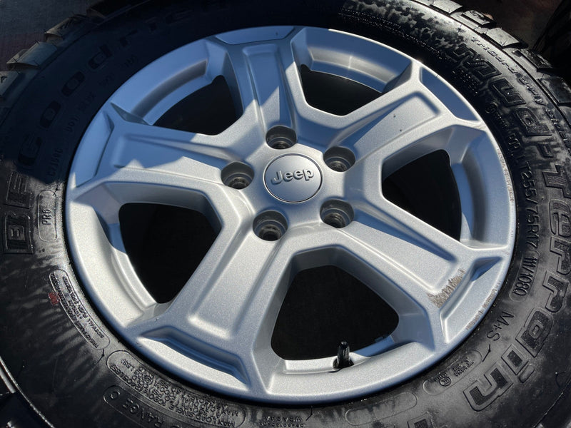 17" Jeep Wrangler Rubicon OEM wheels rims 9216 Gladiator BFG KM2 M/T Texas Truck Tire