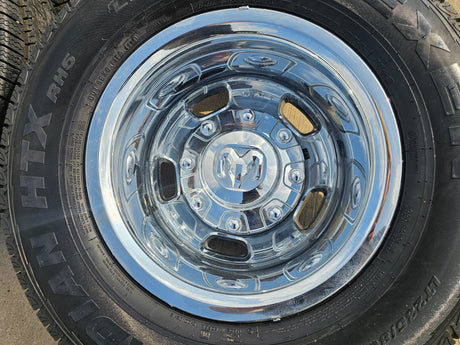 17" Dodge Ram 3500 Dually Laramie 8x200 wheels rims 2703 2704 OEM 2024 2025 NEW Texas Truck Tire