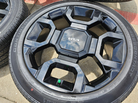 20" Kia Sorento X-PRO OEM wheels rims tires Telluride Sedona 2024 2025 2026 NEW Texas Truck Tire
