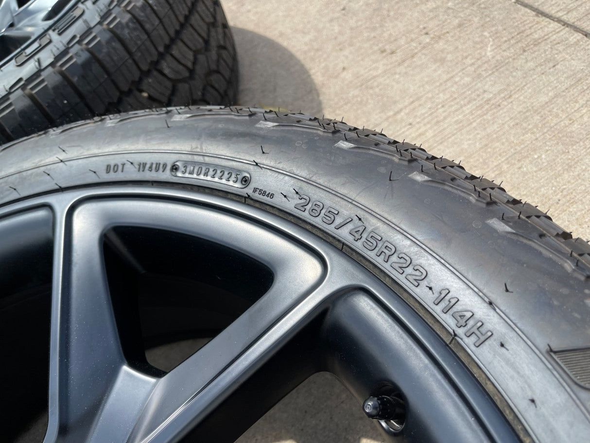 22" Dodge Ram 1500 OEM LIMITED Laramie wheels rims black 2725 2684 FALKEN AT NEW Texas Truck Tire