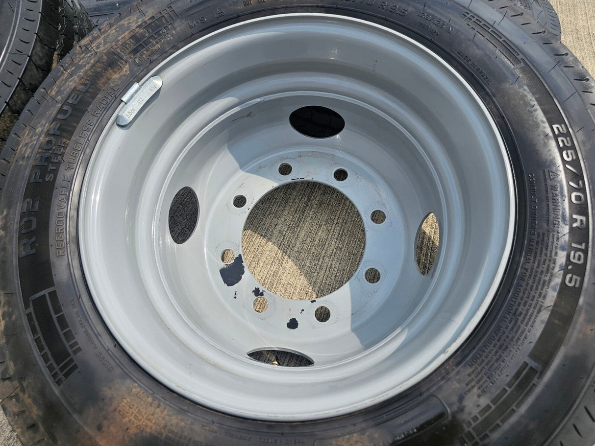 19.5" Chevy Silverado 4500HD 5500HD 6500HD rims wheels 8x275 OEM 2024 2025 NEW Texas Truck Tire