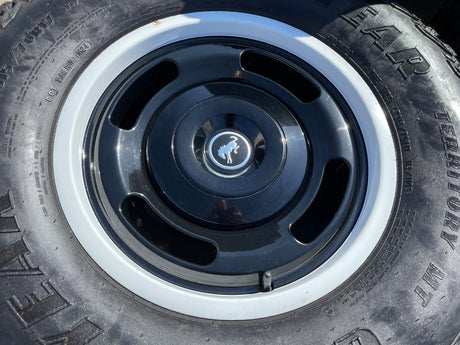 17" Ford Bronco HERITAGE Edition wheels rims white 2025 2026 GOODYEAR 35" Texas Truck Tire