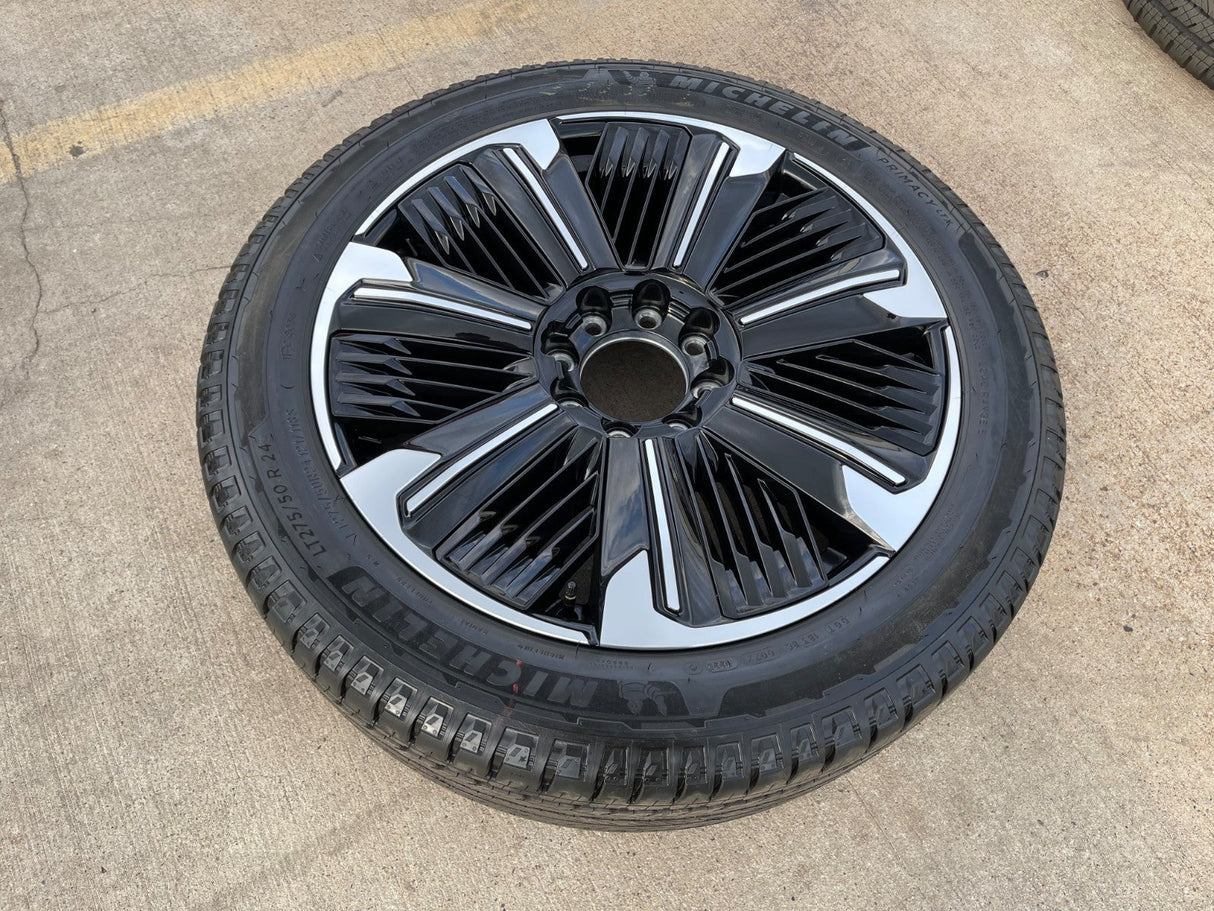 24" Cadillac Escalade IQ EV OEM 8x165 wheel rim Hummer 2500 2025 MICHELIN NEW Texas Truck Tire